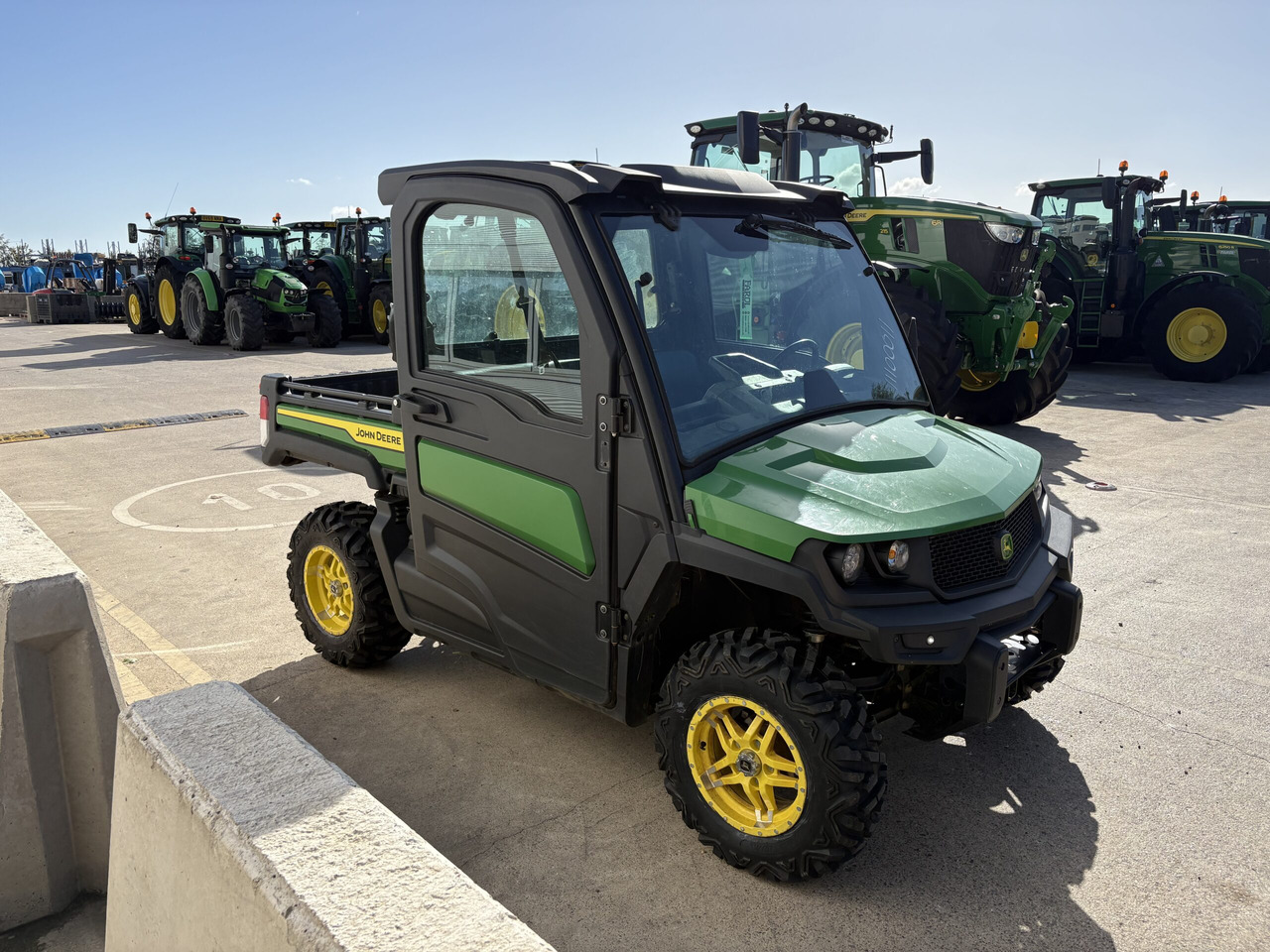 John Deere XUV865M Gator - ATV/ Quad: picture 3 John Deere XUV865M Gator - ATV/ Quad: picture 3