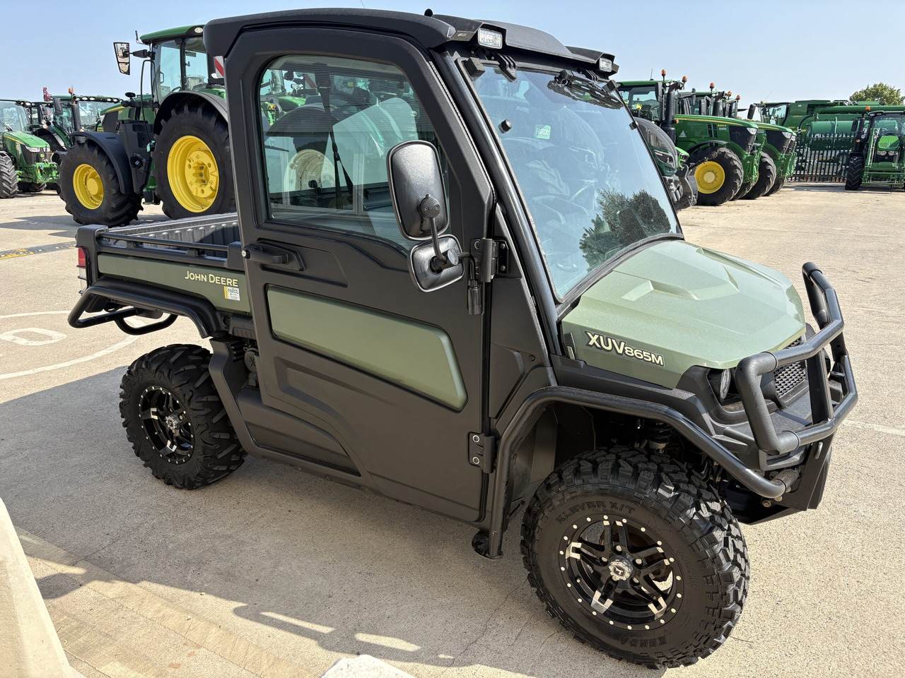 John Deere XUV865M Gator - ATV/ Quad: picture 3 John Deere XUV865M Gator - ATV/ Quad: picture 3