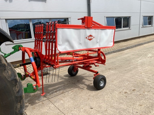 Kuhn GA 3201 - Tedder/ Rake: picture 2 Kuhn GA 3201 - Tedder/ Rake: picture 2