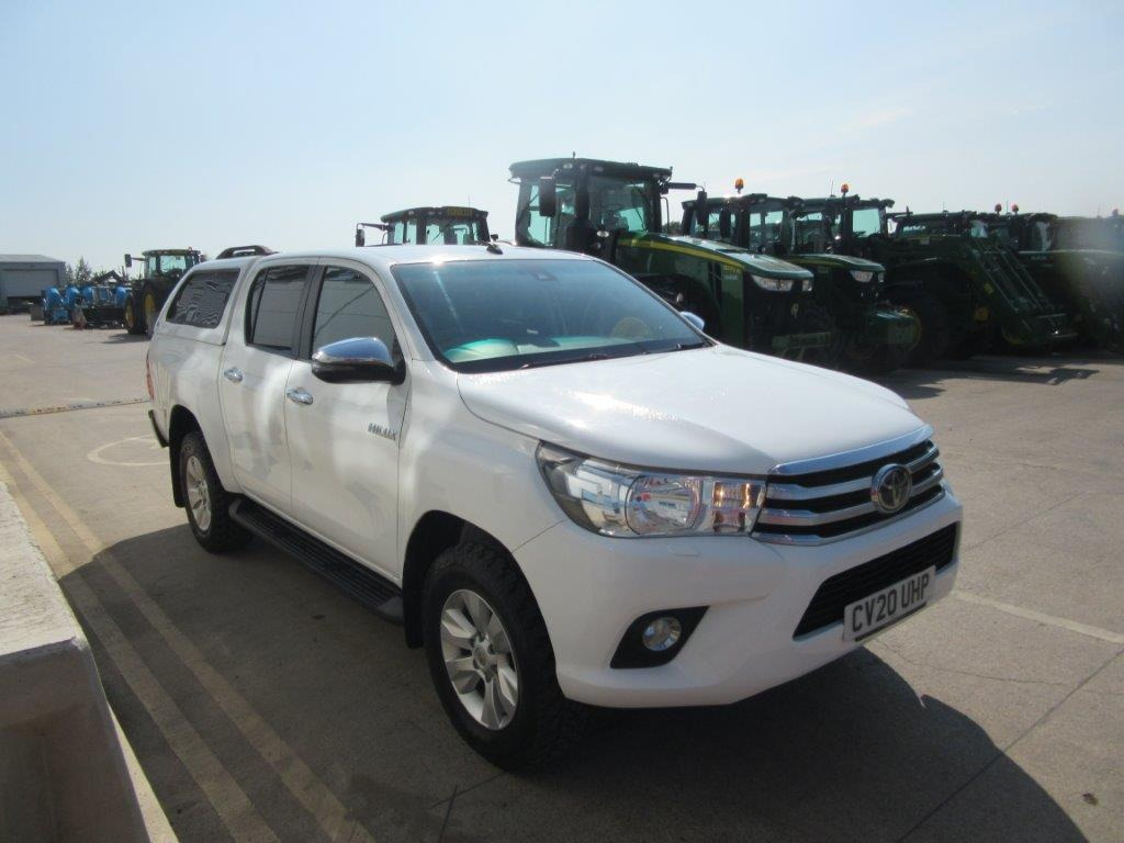 Pickup truck TOYOTA HILUX ICON D-4D 4WD DOUBLE CAB: picture 9