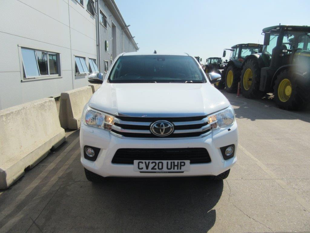 Pickup truck TOYOTA HILUX ICON D-4D 4WD DOUBLE CAB: picture 10