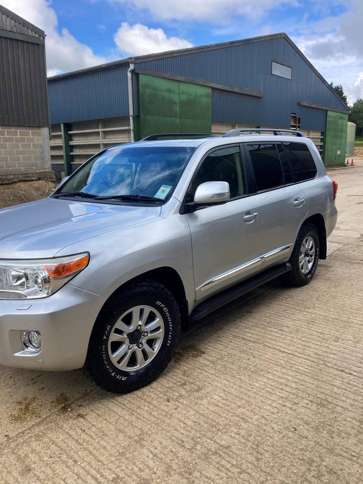 TOYOTA LANDCRUISER 200 SERIES 2 (NO VAT) - Car: picture 1 TOYOTA LANDCRUISER 200 SERIES 2 (NO VAT) - Car: picture 1
