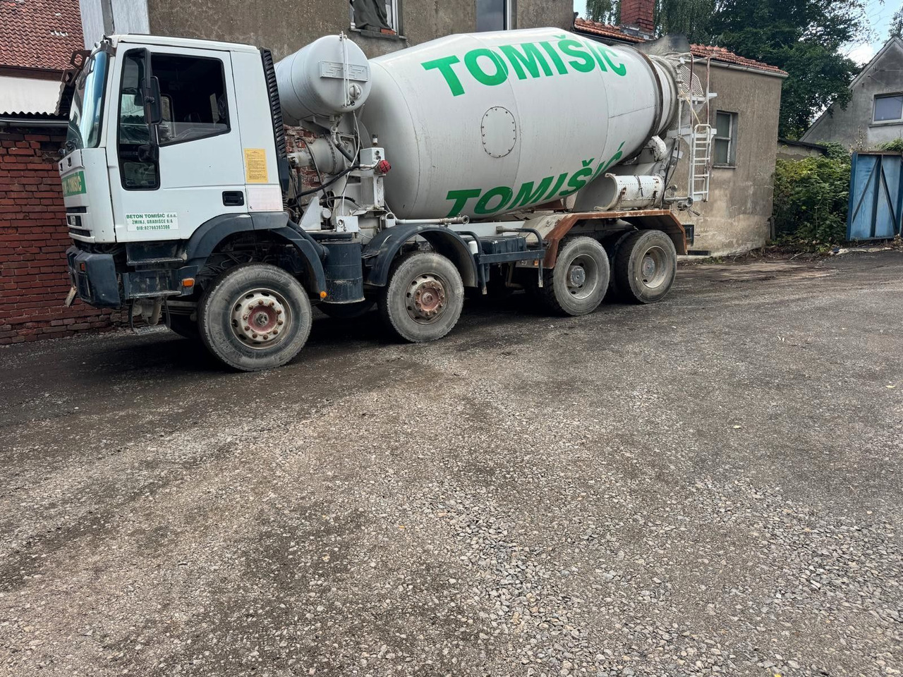 Iveco 410 EH 420 8X4 10m³ - Concrete mixer truck: picture 2 Iveco 410 EH 420 8X4 10m³ - Concrete mixer truck: picture 2
