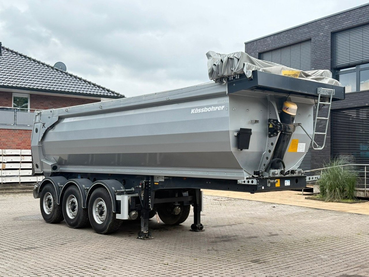 Kässbohrer Hydraulische Klappe Plane Kipper - Tipper semi-trailer: picture 2 Kässbohrer Hydraulische Klappe Plane Kipper - Tipper semi-trailer: picture 2