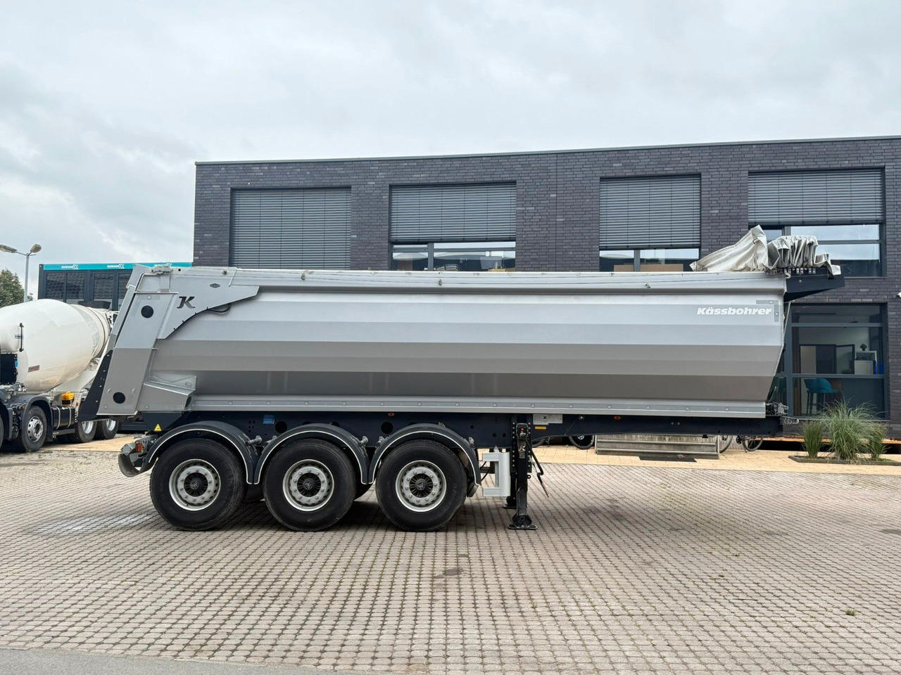 Kässbohrer Hydraulische Klappe Plane Kipper - Tipper semi-trailer: picture 4 Kässbohrer Hydraulische Klappe Plane Kipper - Tipper semi-trailer: picture 4