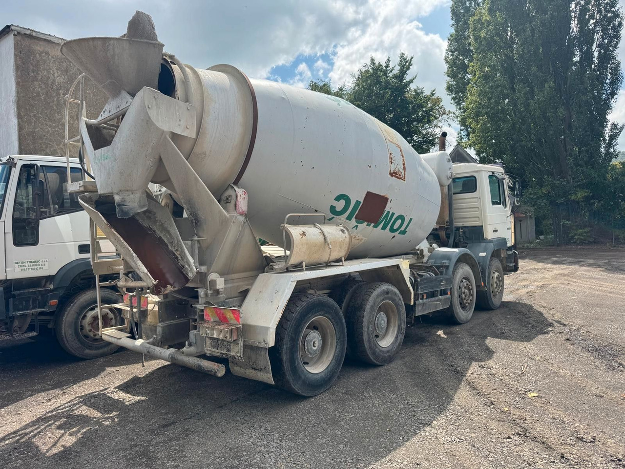 MAN 32.364 8x4 10m³ - Concrete mixer truck: picture 2 MAN 32.364 8x4 10m³ - Concrete mixer truck: picture 2