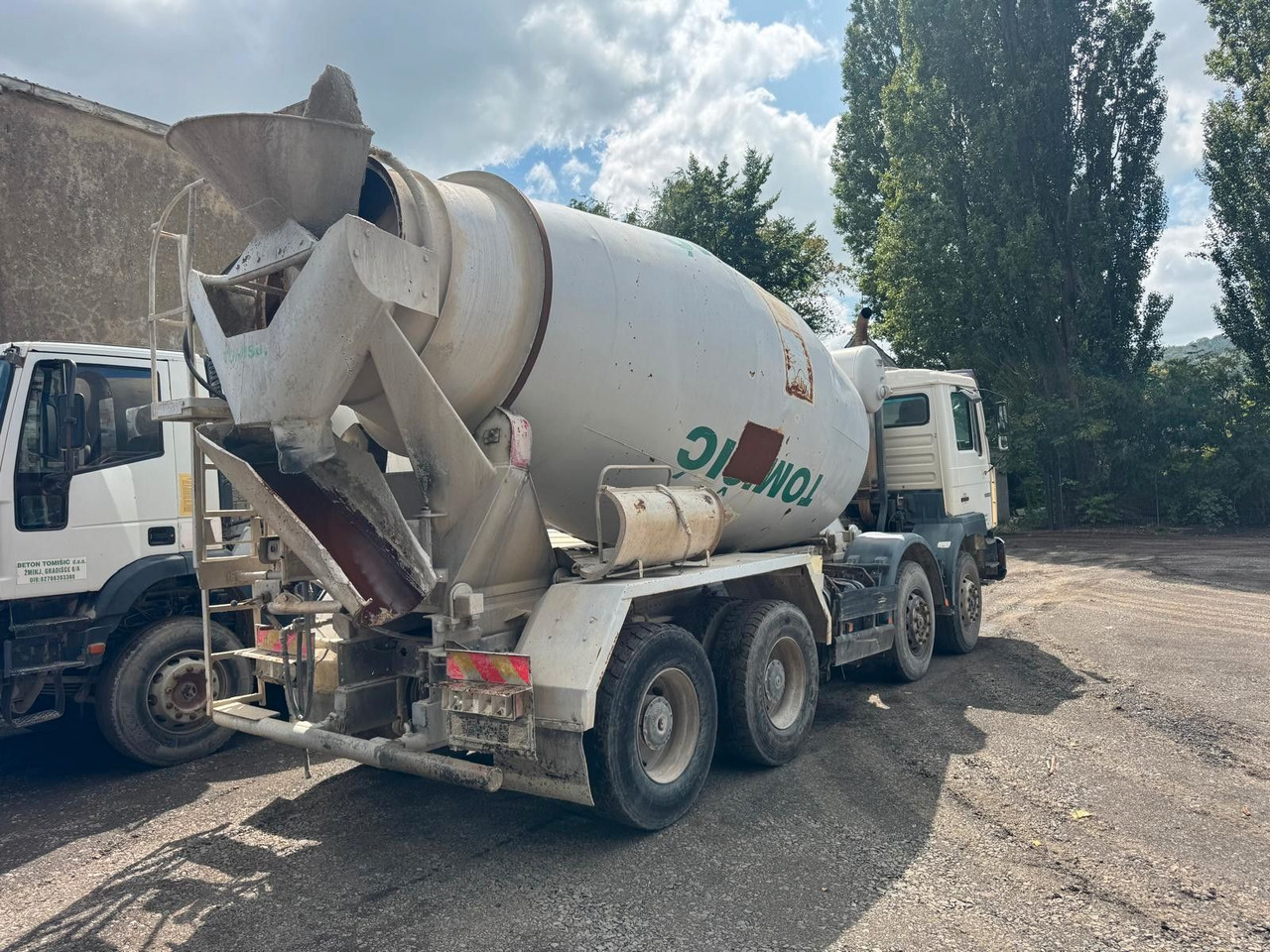 MAN 32.364 8x4 10m³ - Concrete mixer truck: picture 5 MAN 32.364 8x4 10m³ - Concrete mixer truck: picture 5