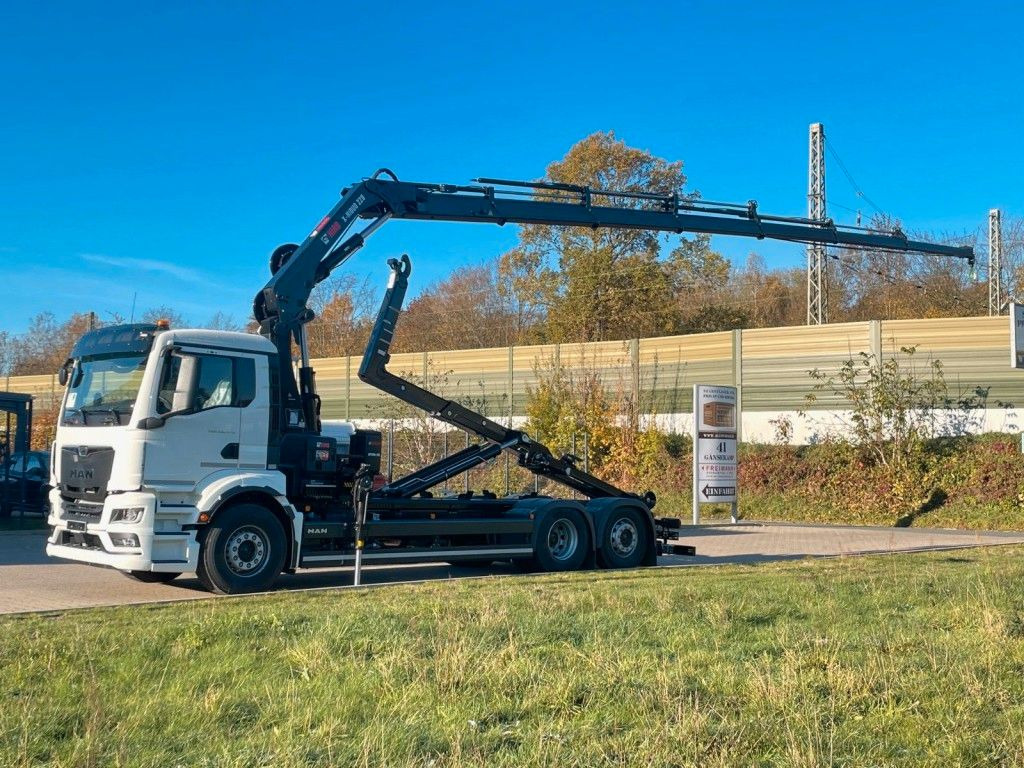 MAN TGS 26.470 6x2 Abrollkipper + Kran Hiab 228-6 - Hook lift truck, Crane truck: picture 2 MAN TGS 26.470 6x2 Abrollkipper + Kran Hiab 228-6 - Hook lift truck, Crane truck: picture 2