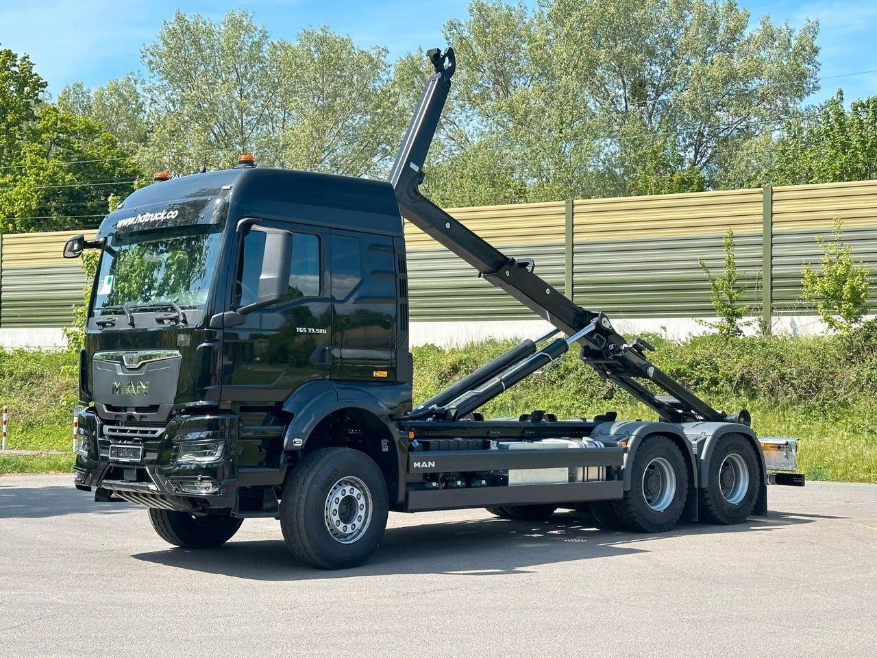 MAN TGS 33.520 6X4 Euro6e Abrollkipper MULTILIFT - Hook lift truck, Crane truck: picture 3 MAN TGS 33.520 6X4 Euro6e Abrollkipper MULTILIFT - Hook lift truck, Crane truck: picture 3