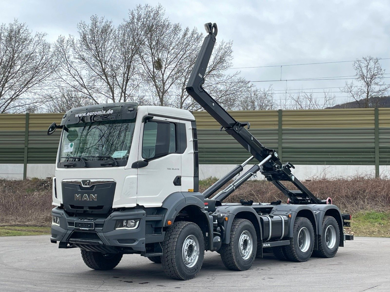 MAN TGS 35.470 8x4 Euro6e Hiab MultLift Abrollkipper - Hook lift truck, Crane truck: picture 2 MAN TGS 35.470 8x4 Euro6e Hiab MultLift Abrollkipper - Hook lift truck, Crane truck: picture 2