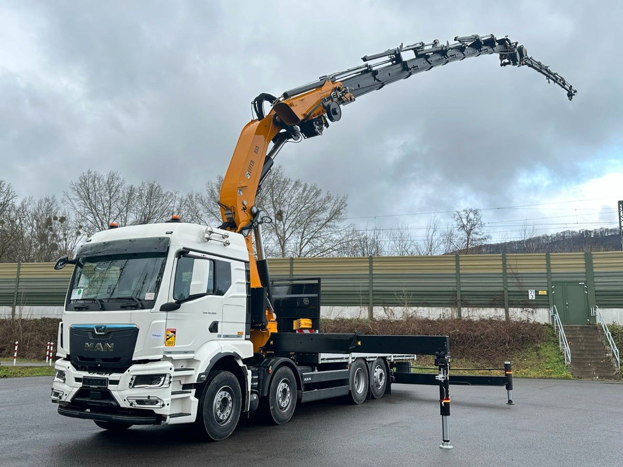 MAN TGS 35.520 8X2 Hiab EFFER 955-8s +Jib 6s - Crane truck: picture 1 MAN TGS 35.520 8X2 Hiab EFFER 955-8s +Jib 6s - Crane truck: picture 1