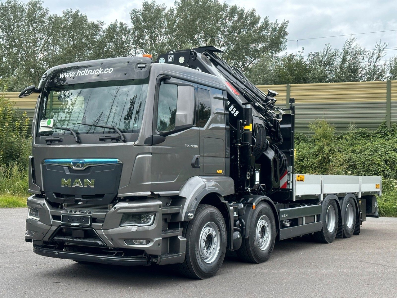 MAN TGS 35.520 8x4 BL HIAB X-HiPro858E-8 & Jib150x-6 - Dropside/ Flatbed truck, Crane truck: picture 3 MAN TGS 35.520 8x4 BL HIAB X-HiPro858E-8 & Jib150x-6 - Dropside/ Flatbed truck, Crane truck: picture 3