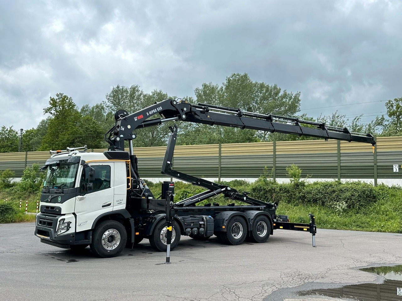 Volvo FMX 500 8x4 Abrollkipper + Kran Hiab 658-6 - Hook lift truck, Crane truck: picture 1 Volvo FMX 500 8x4 Abrollkipper + Kran Hiab 658-6 - Hook lift truck, Crane truck: picture 1
