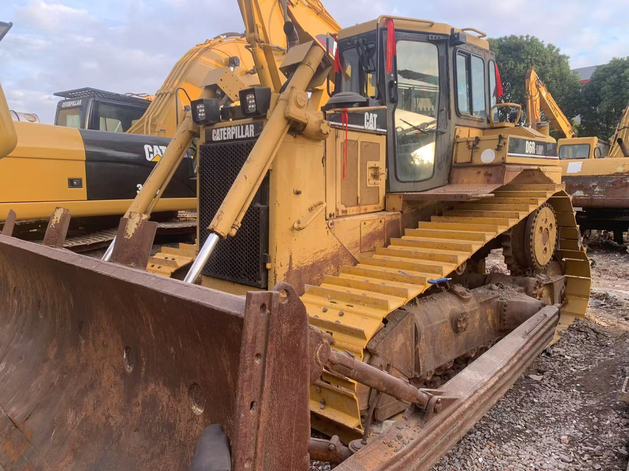 CATERPILLAR D6R - Bulldozer: picture 2 CATERPILLAR D6R - Bulldozer: picture 2