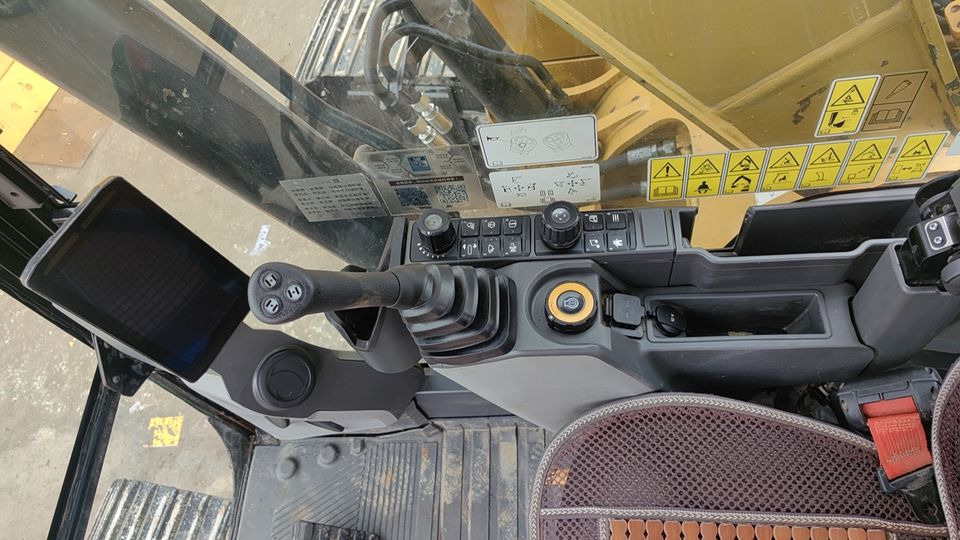 Good Sale USED Excavator Cat CAT 320 20 Ton Mini Excavator China Makes Carter Excavators - Mini excavator: picture 4 Good Sale USED Excavator Cat CAT 320 20 Ton Mini Excavator China Makes Carter Excavators - Mini excavator: picture 4