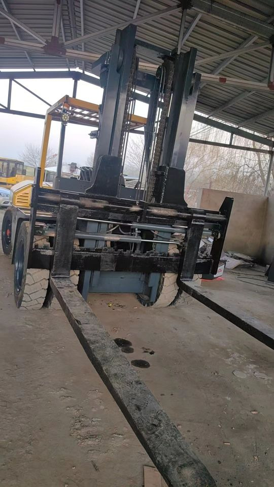 Diesel forklift High Quality Used TCM 3 Tons Forklift,Heli 5ton 10T diesel Second Hand Forklift ,TCM FD100Z8 Band Forklift Truck: picture 6 Diesel forklift High Quality Used TCM 3 Tons Forklift,Heli 5ton 10T diesel Second Hand Forklift ,TCM FD100Z8 Band Forklift Truck: picture 6