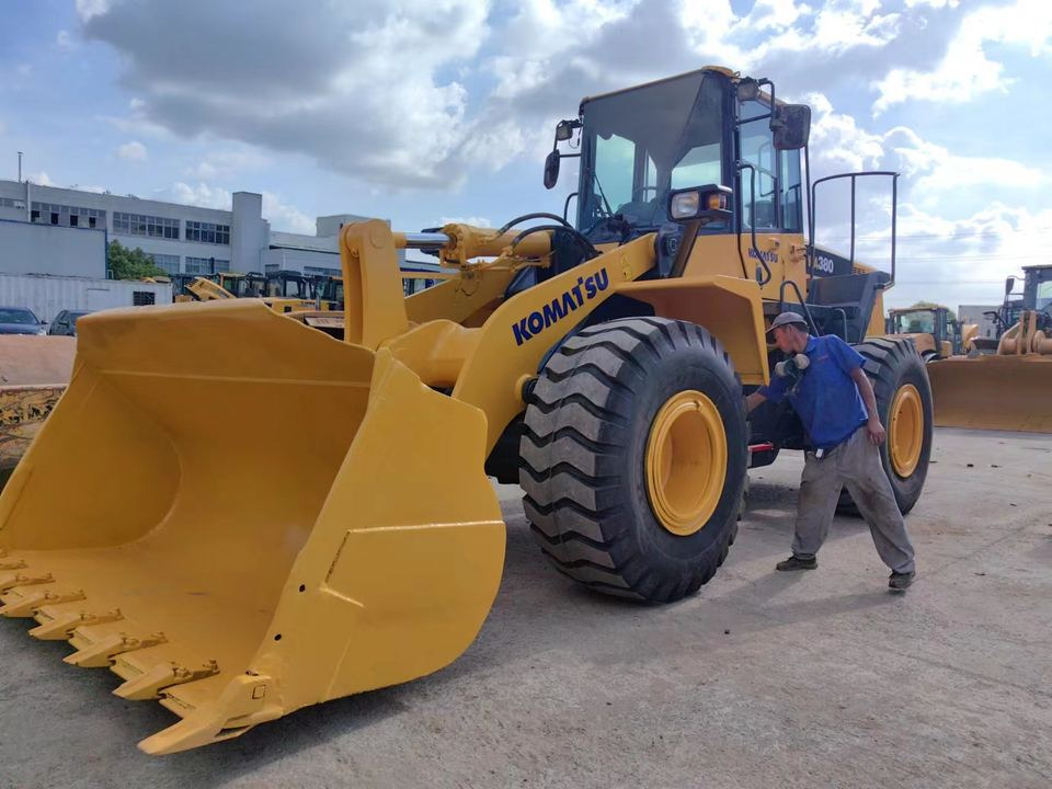 Wheel loader Japan Made Original Komatsu Wa380z-6 Wheel Loader, WA380Z Cheap Used 5ton Payloader Price Low in China: picture 6 Wheel loader Japan Made Original Komatsu Wa380z-6 Wheel Loader, WA380Z Cheap Used 5ton Payloader Price Low in China: picture 6