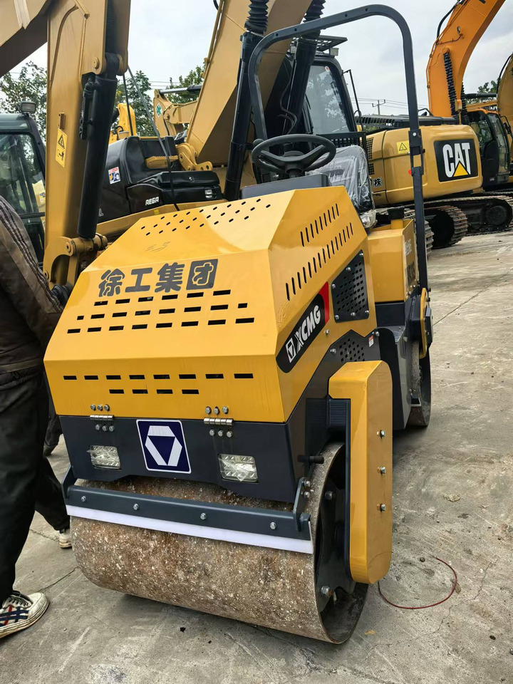 XCMG XMR30S - Roller: picture 2 XCMG XMR30S - Roller: picture 2