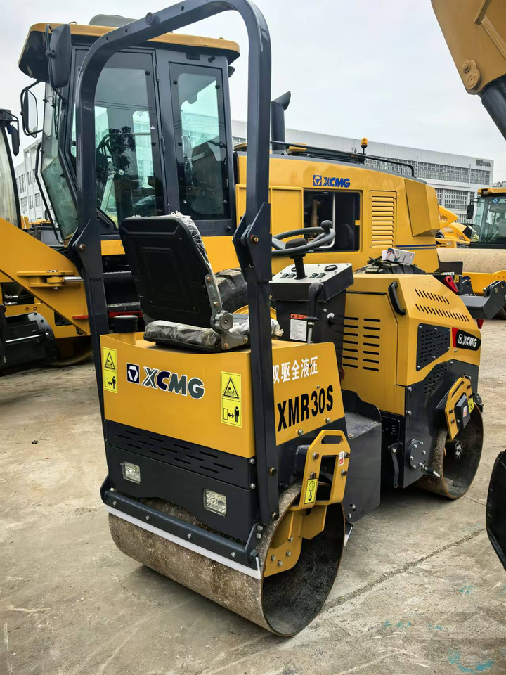 XCMG XMR30S - Roller: picture 4 XCMG XMR30S - Roller: picture 4