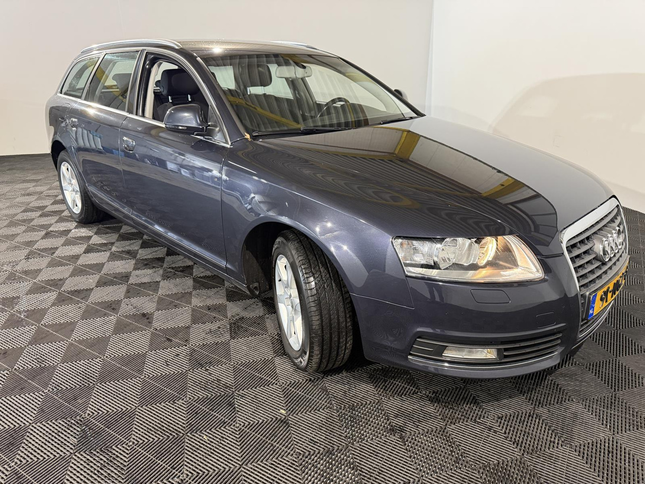 Audi | A6 Avant | 2.0 TFSI Business Edition | 2010 | 250.455 km | 91NGZ8 | Logisch - Car: picture 5 Audi | A6 Avant | 2.0 TFSI Business Edition | 2010 | 250.455 km | 91NGZ8 | Logisch - Car: picture 5