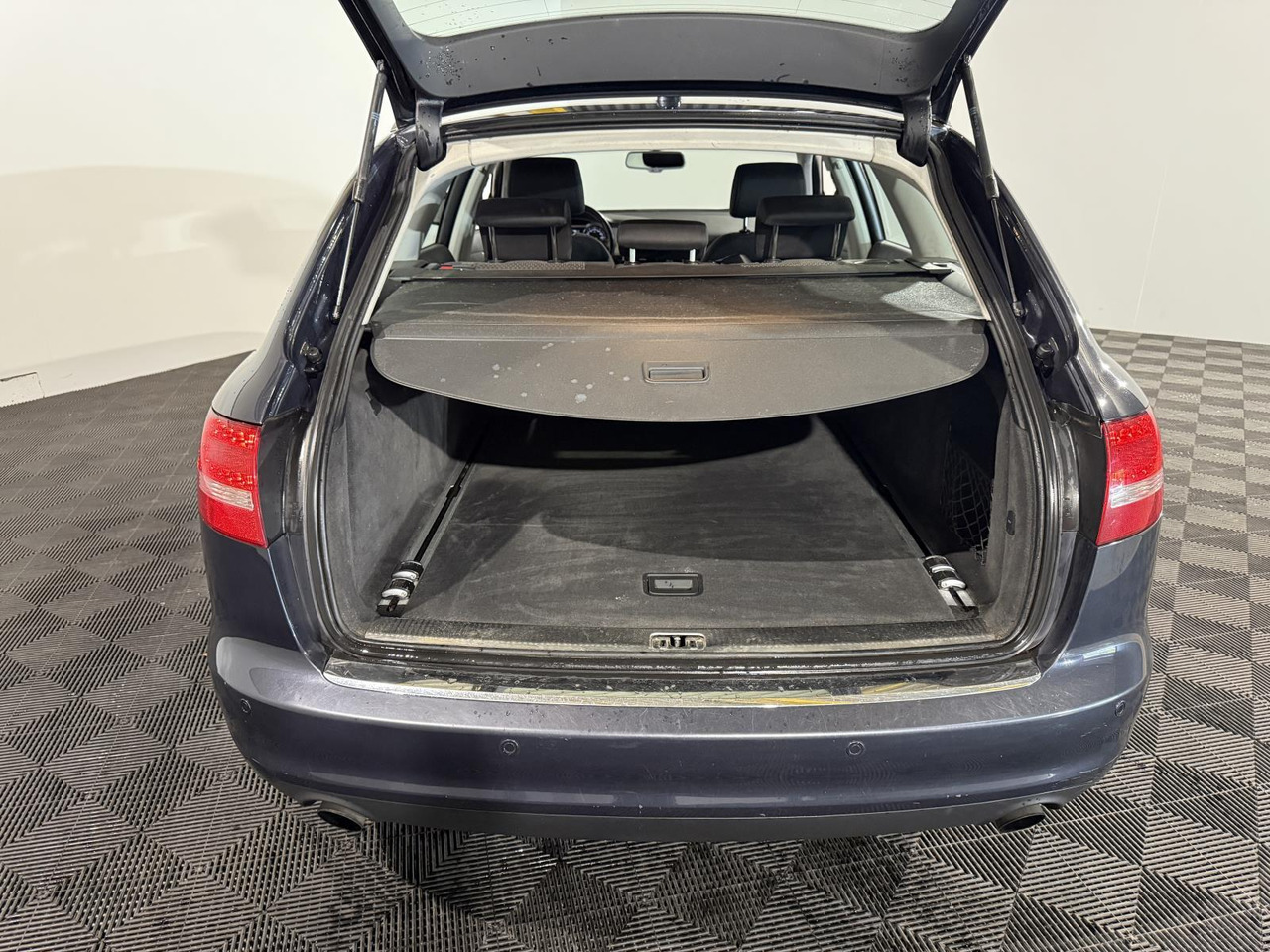 Audi | A6 Avant | 2.0 TFSI Business Edition | 2010 | 250.455 km | 91NGZ8 | Logisch - Car: picture 3 Audi | A6 Avant | 2.0 TFSI Business Edition | 2010 | 250.455 km | 91NGZ8 | Logisch - Car: picture 3