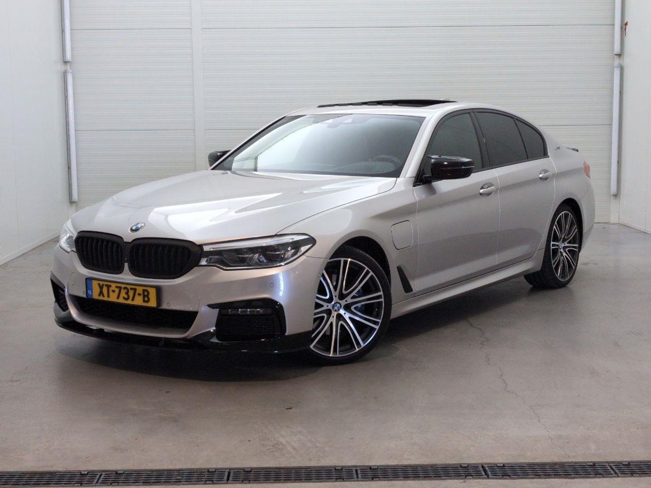 BMW 5 - serie 530e iPerformance High Executive Edition | 2019 | 135.490 km | Automaat | XT737B | NAP: Logisch - Sedan: picture 1 BMW 5 - serie 530e iPerformance High Executive Edition | 2019 | 135.490 km | Automaat | XT737B | NAP: Logisch - Sedan: picture 1