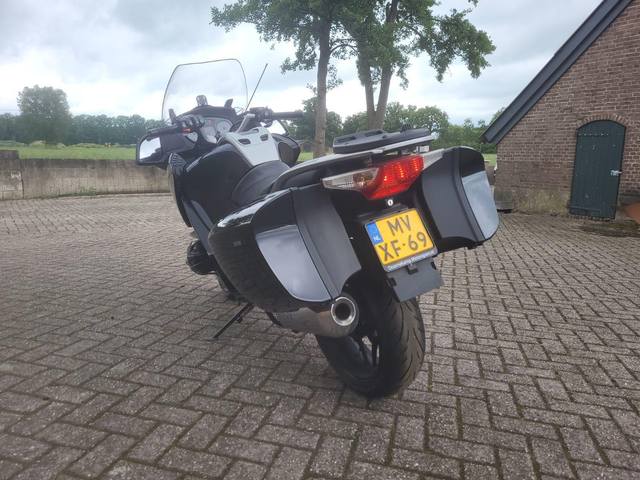 Bmw R1200 RT | 2009 | 110.660 km | MV-XF-69 - Motorcycle: picture 2 Bmw R1200 RT | 2009 | 110.660 km | MV-XF-69 - Motorcycle: picture 2