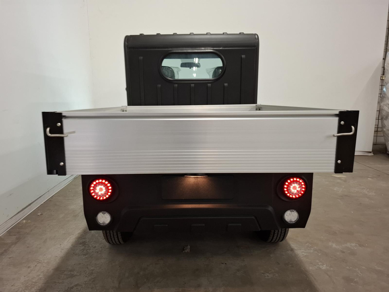 Elvtong Selvo S2. DCH + Kipper Open Cargo Box 1009461 - Electric utility vehicle: picture 2 Elvtong Selvo S2. DCH + Kipper Open Cargo Box 1009461 - Electric utility vehicle: picture 2