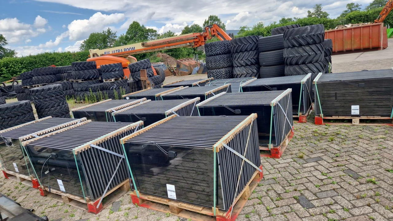 250x Abound Solar ab1-70b Zonnepanelen - Industrial equipment: picture 3 250x Abound Solar ab1-70b Zonnepanelen - Industrial equipment: picture 3