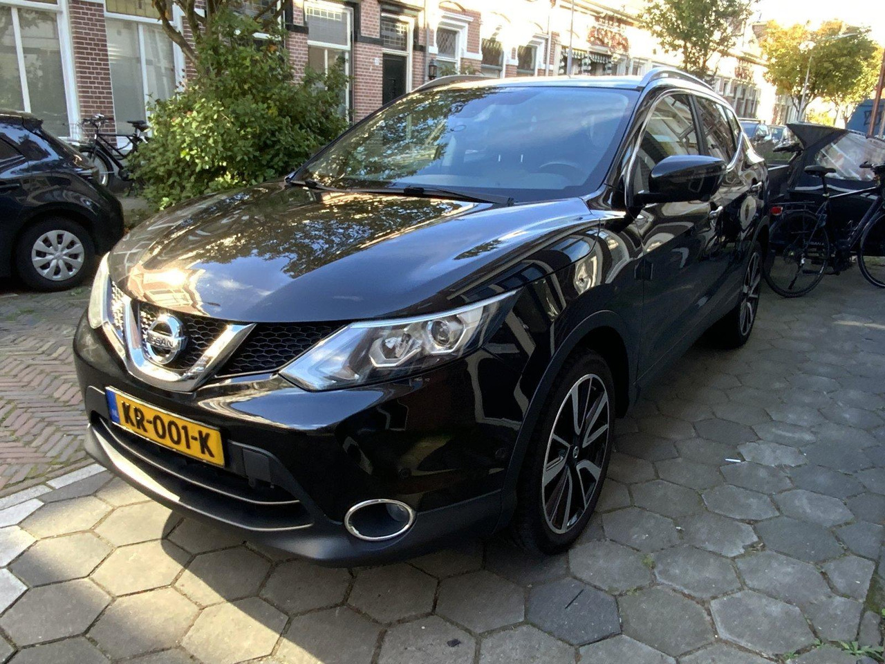 Nissan | Qashqai | 1.2 Tekna | 2016 | 193.328 km | Automaat | KR001K | Logisch - SUV: picture 1 Nissan | Qashqai | 1.2 Tekna | 2016 | 193.328 km | Automaat | KR001K | Logisch - SUV: picture 1