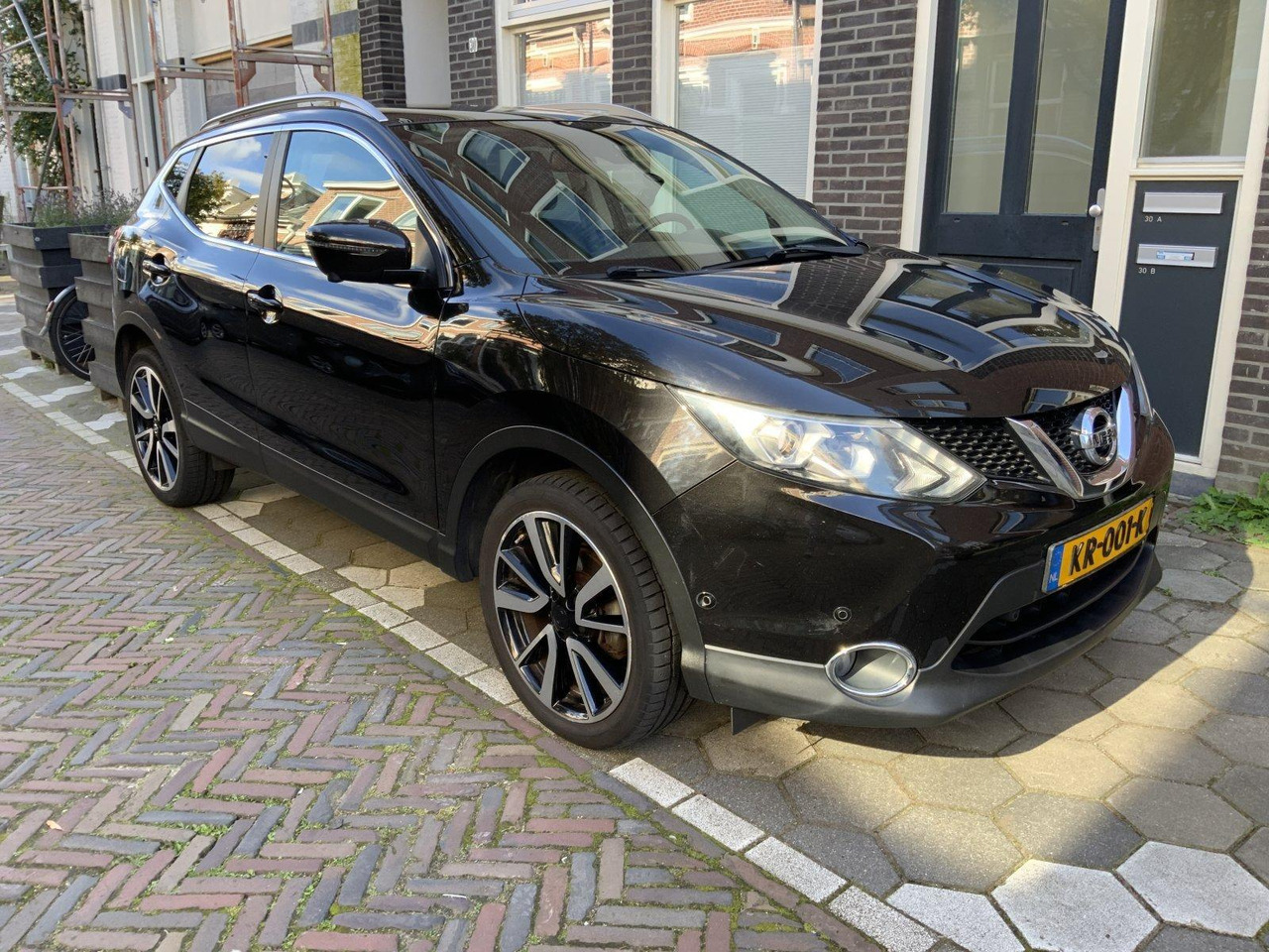 Nissan | Qashqai | 1.2 Tekna | 2016 | 193.328 km | Automaat | KR001K | Logisch - SUV: picture 3 Nissan | Qashqai | 1.2 Tekna | 2016 | 193.328 km | Automaat | KR001K | Logisch - SUV: picture 3