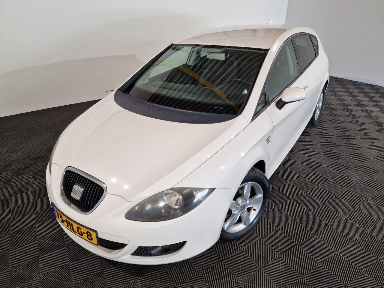 SEAT Leon 1.4 TSI Business Style 75-HLG-8 - Other machinery: picture 1 SEAT Leon 1.4 TSI Business Style 75-HLG-8 - Other machinery: picture 1