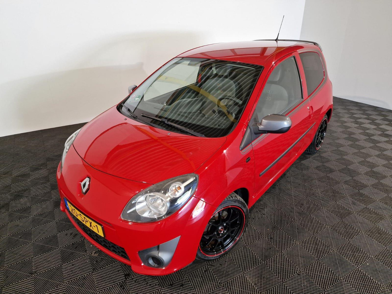 Renault Twingo 1.2-16V Collection 20-SPX-1 149.179 km - Car: picture 1 Renault Twingo 1.2-16V Collection 20-SPX-1 149.179 km - Car: picture 1