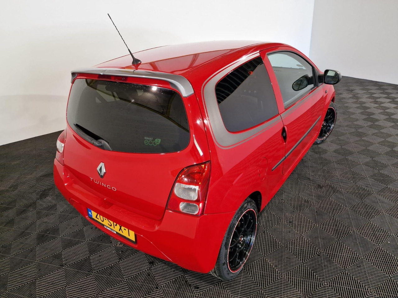 Renault Twingo 1.2-16V Collection 20-SPX-1 149.179 km - Car: picture 4 Renault Twingo 1.2-16V Collection 20-SPX-1 149.179 km - Car: picture 4