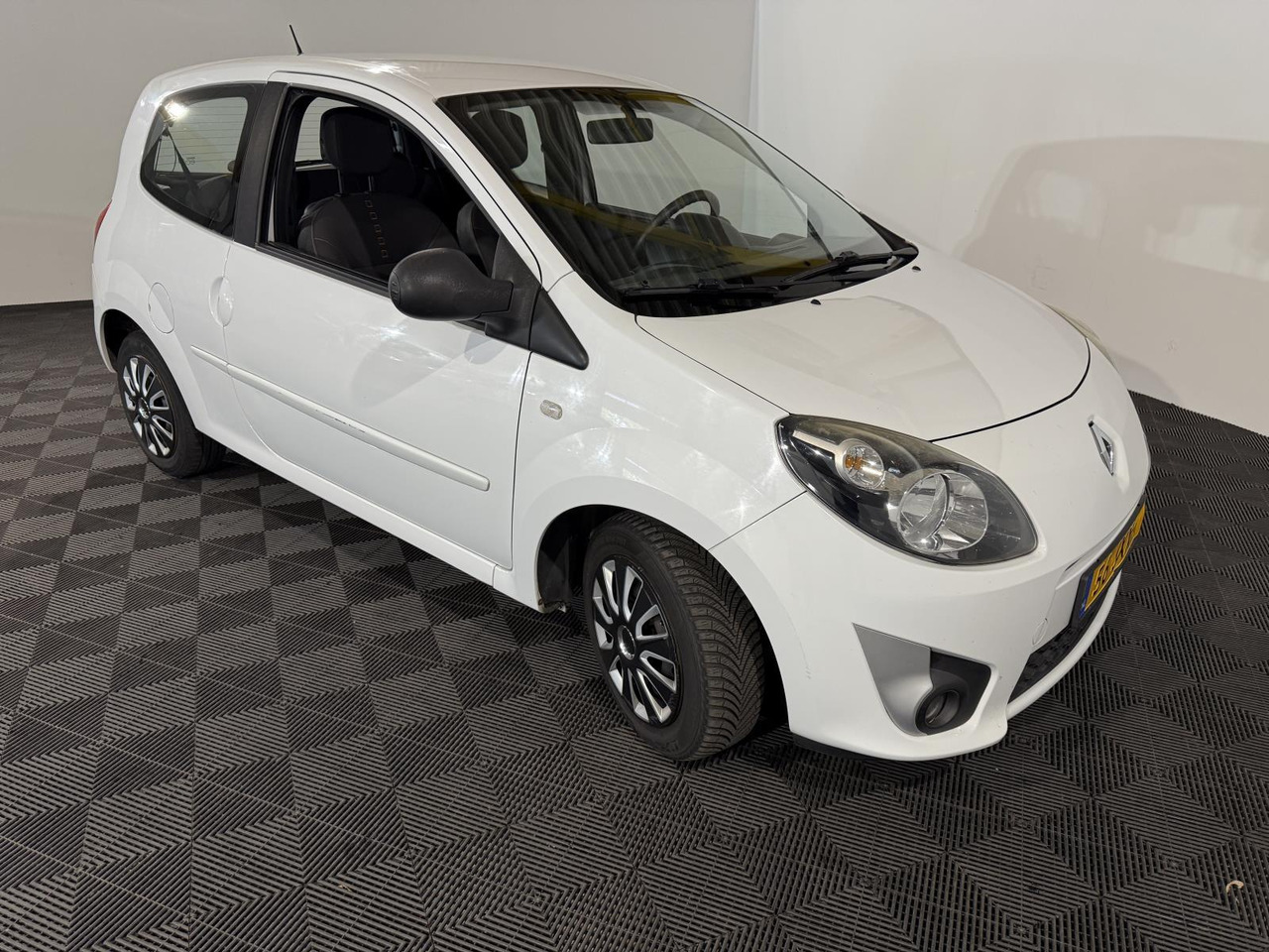 Renault Twingo 1.2 Dynamique | 2009 | 171.021 km | 56-JXX-4 - Hatchback: picture 3 Renault Twingo 1.2 Dynamique | 2009 | 171.021 km | 56-JXX-4 - Hatchback: picture 3