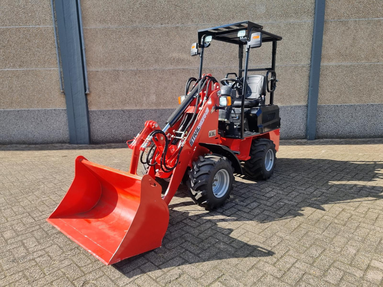 Stahlworks R906 Shovel Nieuw - Wheel loader: picture 1 Stahlworks R906 Shovel Nieuw - Wheel loader: picture 1