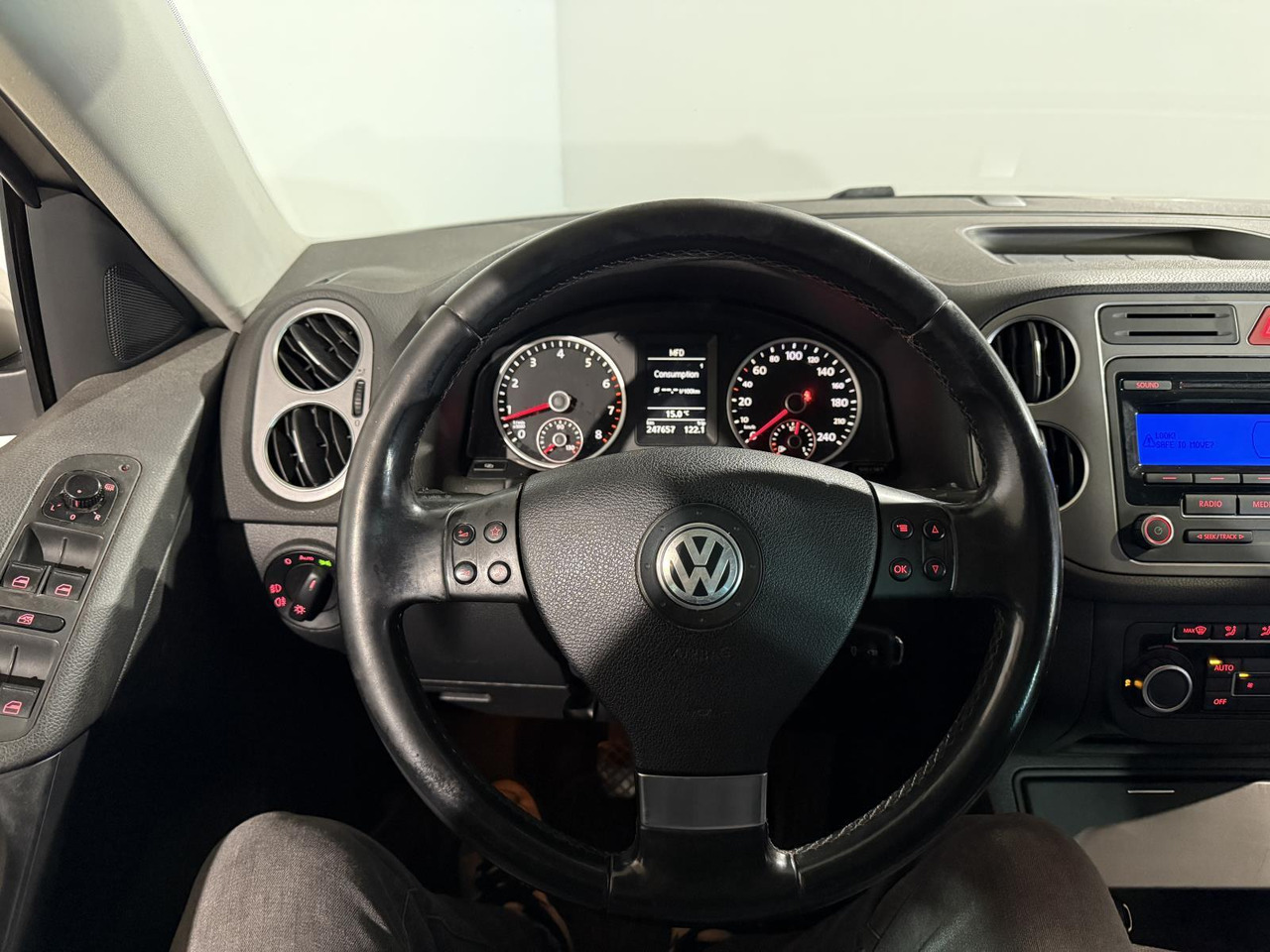 Volkswagen | Tiguan | 1.4 TSI Sport&Style | 2010 | 247.657 km | 41KRT5 | Logisch - SUV: picture 3 Volkswagen | Tiguan | 1.4 TSI Sport&Style | 2010 | 247.657 km | 41KRT5 | Logisch - SUV: picture 3