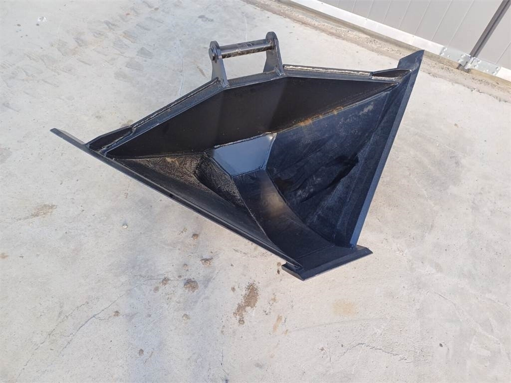 Tarfin Pelto-ojakauha s40 200L - Bucket for Construction machinery: picture 2 Tarfin Pelto-ojakauha s40 200L - Bucket for Construction machinery: picture 2