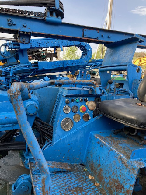 FOREUSE MONTABERT - Drilling rig: picture 3 FOREUSE MONTABERT - Drilling rig: picture 3