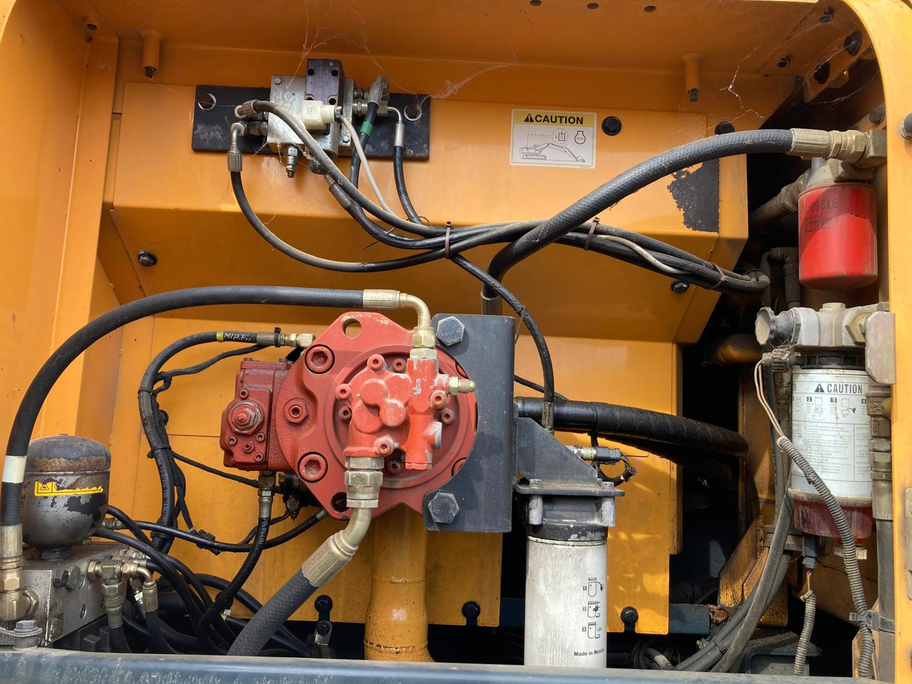 PELLE SUR CHENILLES HYUNDAI ROBEX 250 NLC-9 - Crawler excavator: picture 4 PELLE SUR CHENILLES HYUNDAI ROBEX 250 NLC-9 - Crawler excavator: picture 4