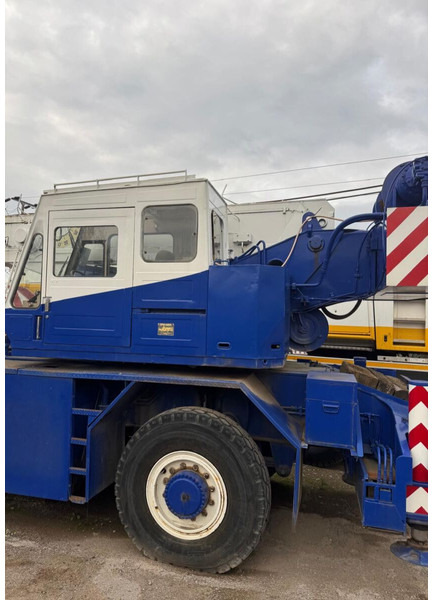 Tadano AR 300E - Truck mounted crane: picture 3 Tadano AR 300E - Truck mounted crane: picture 3