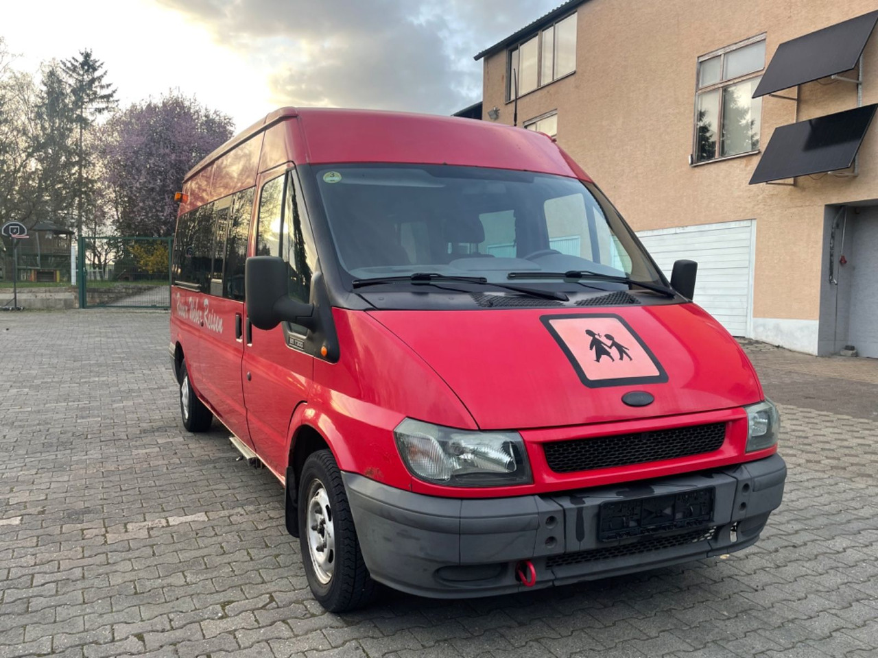 Ford Transit/mit Rollstuhl-Hebebühne - Minibus, Passenger van: picture 1 Ford Transit/mit Rollstuhl-Hebebühne - Minibus, Passenger van: picture 1