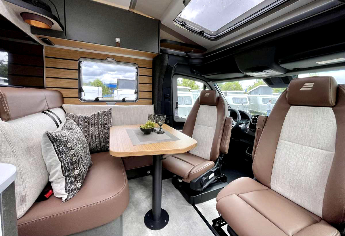 New Semi-integrated motorhome Hymer MLT 580 4x4: picture 7