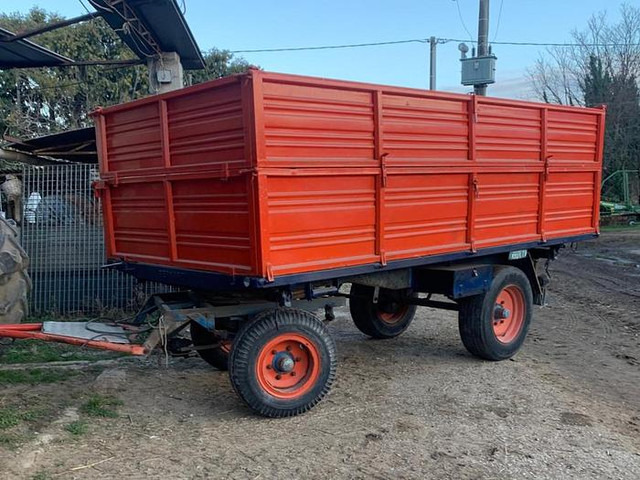 RIMORCHIO AGRICOLO RIBALTABILE TRILATERALE - Farm tipping trailer/ Dumper: picture 1 RIMORCHIO AGRICOLO RIBALTABILE TRILATERALE - Farm tipping trailer/ Dumper: picture 1