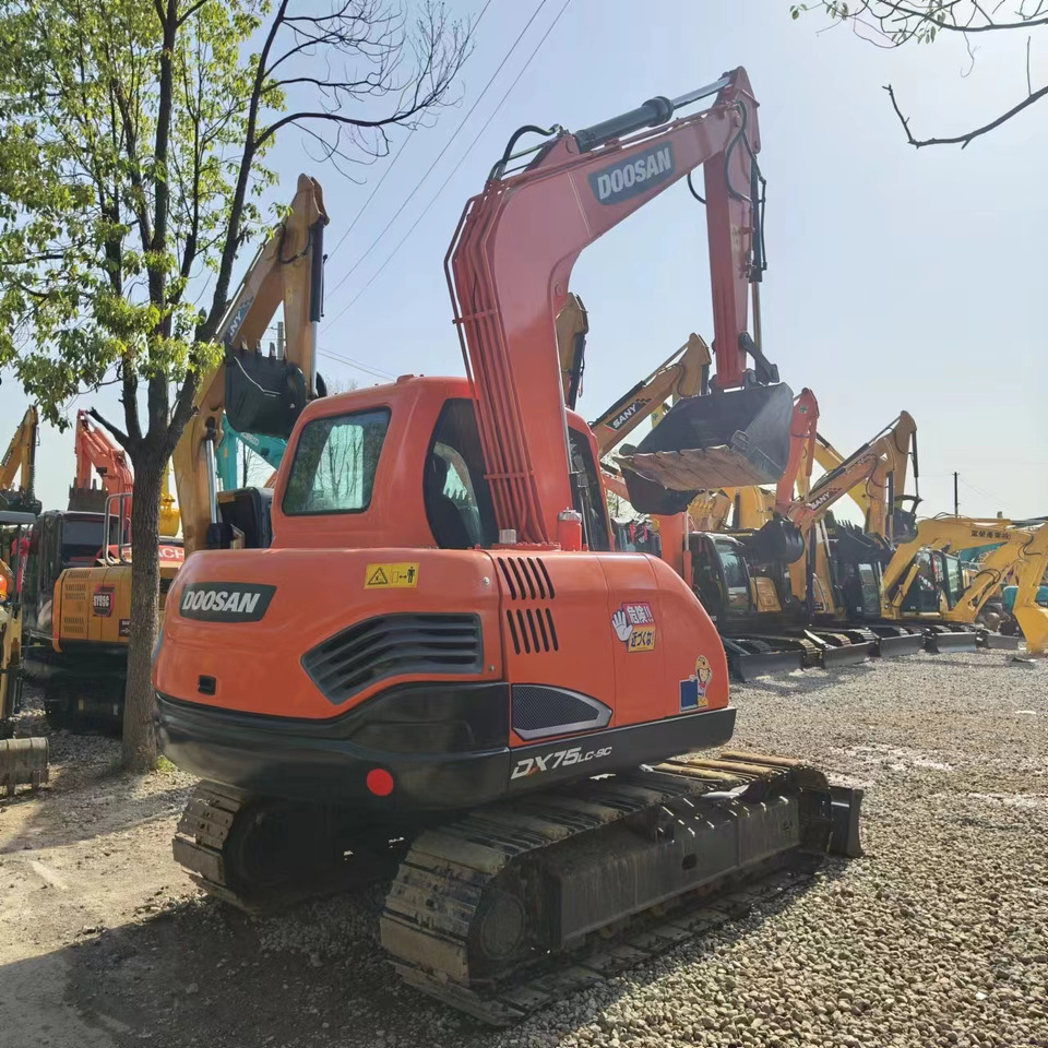 DOOSAN DX75 - Mini excavator: picture 2 DOOSAN DX75 - Mini excavator: picture 2