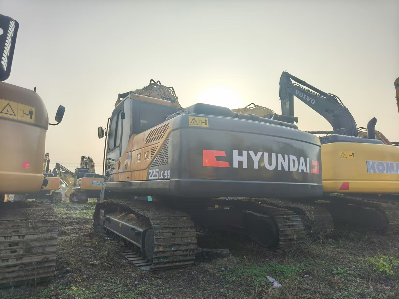 Crawler excavator HYUNDAI ROBEX 225LC-9S: picture 7