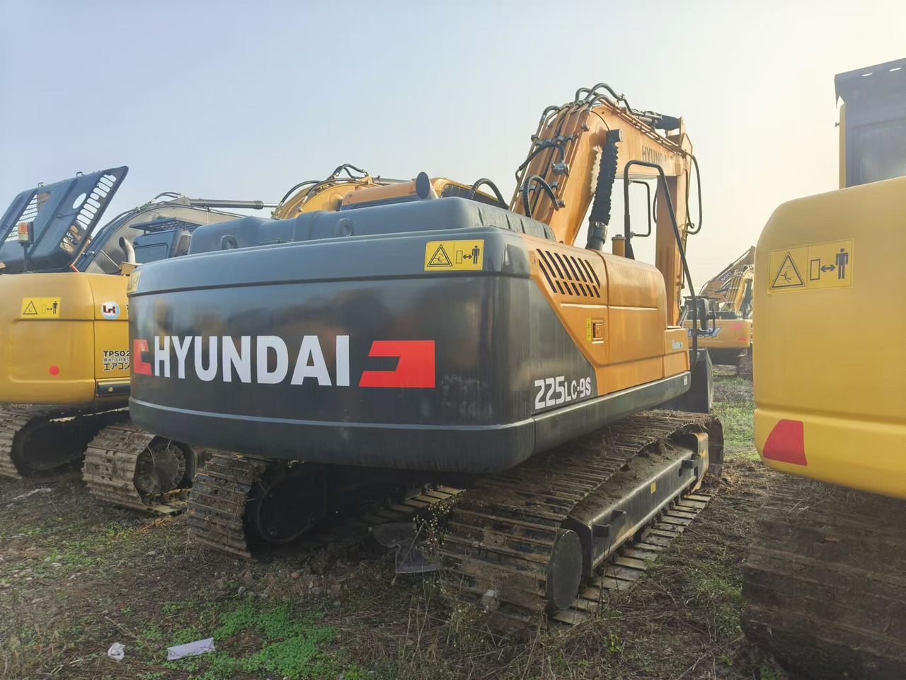 Crawler excavator HYUNDAI ROBEX 225LC-9S: picture 6