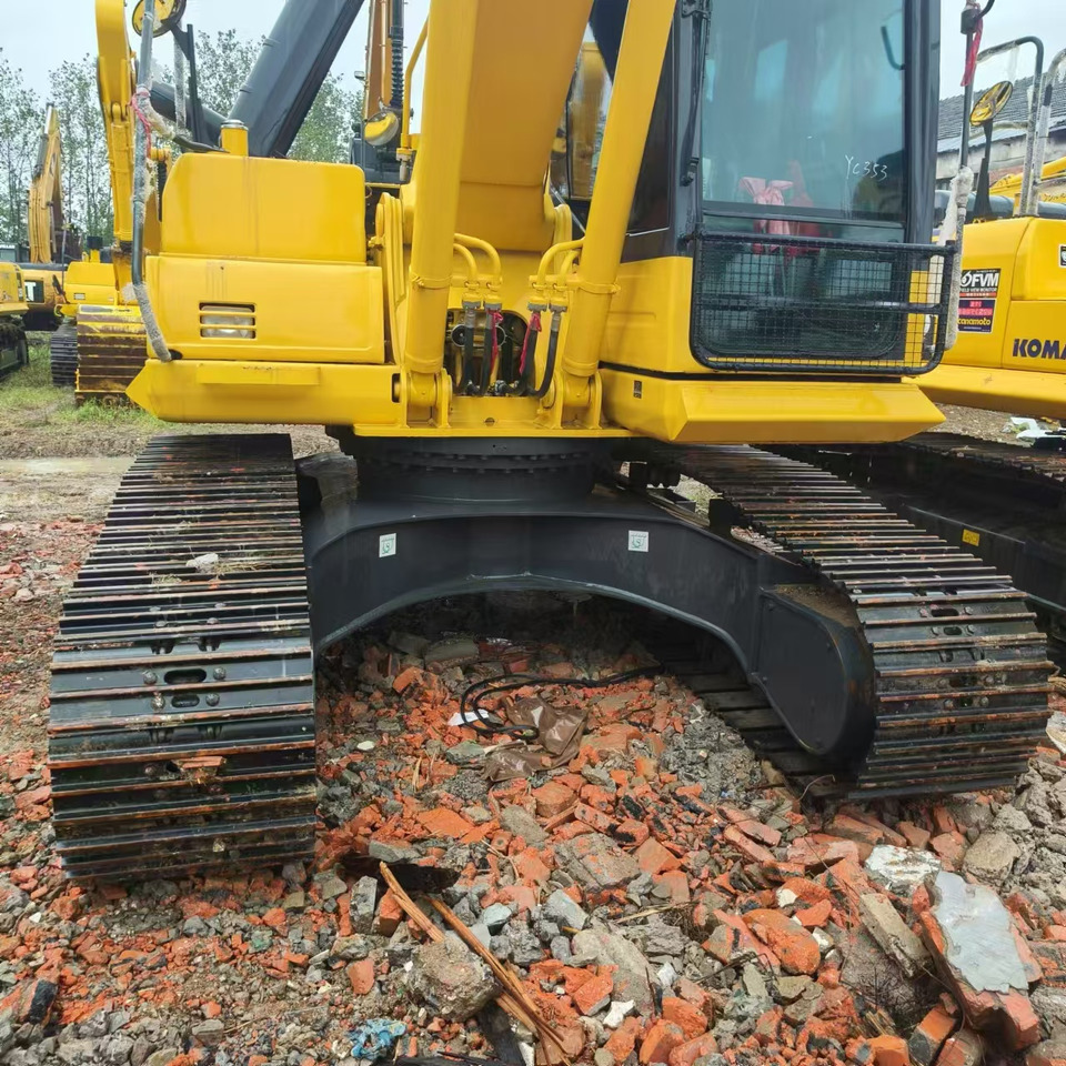 KOMATSU PC200 - Crawler excavator: picture 5 KOMATSU PC200 - Crawler excavator: picture 5