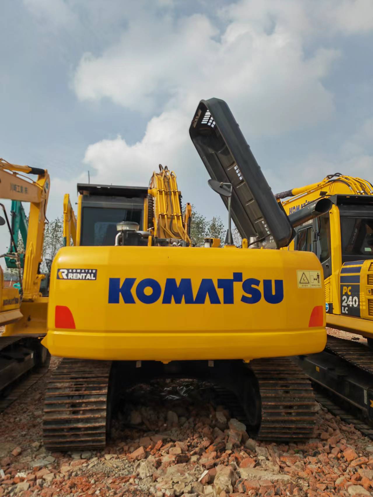 KOMATSU PC200 - Crawler excavator: picture 5 KOMATSU PC200 - Crawler excavator: picture 5