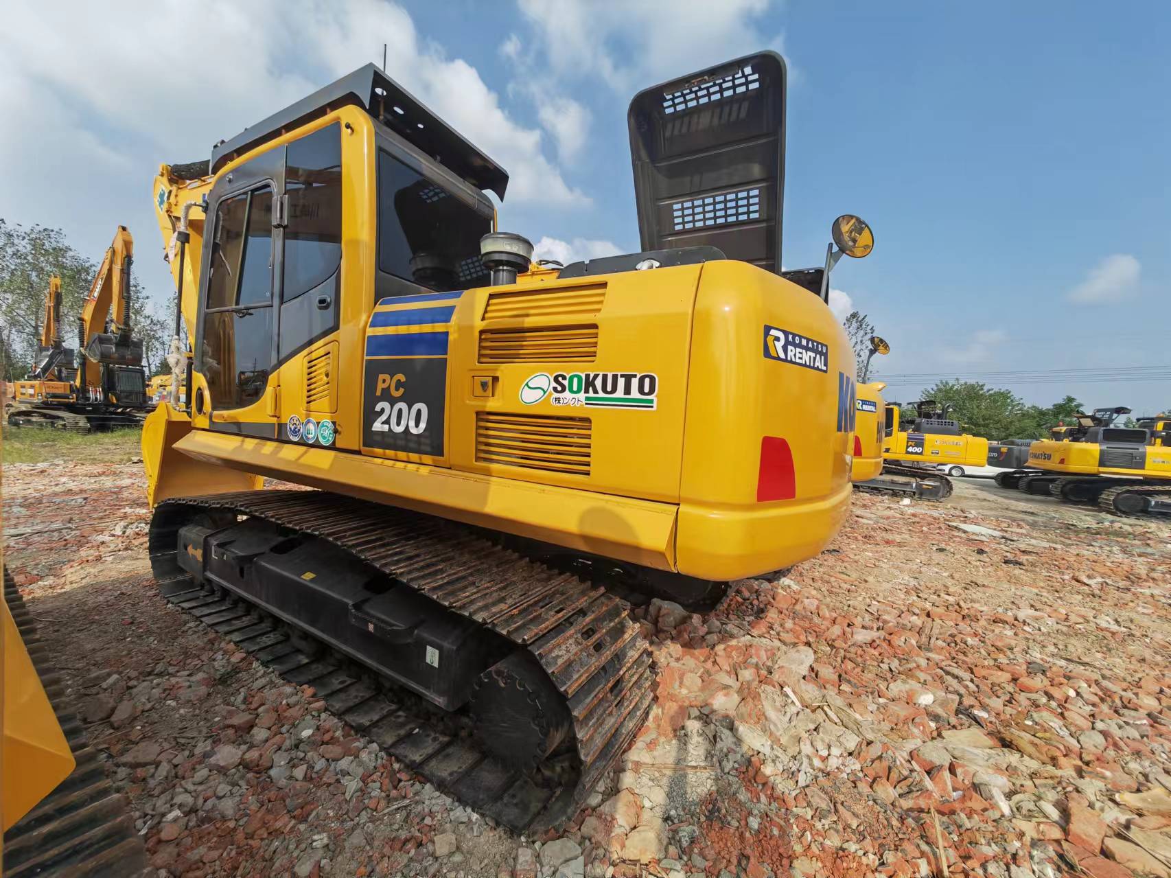 KOMATSU PC200 - Crawler excavator: picture 1 KOMATSU PC200 - Crawler excavator: picture 1
